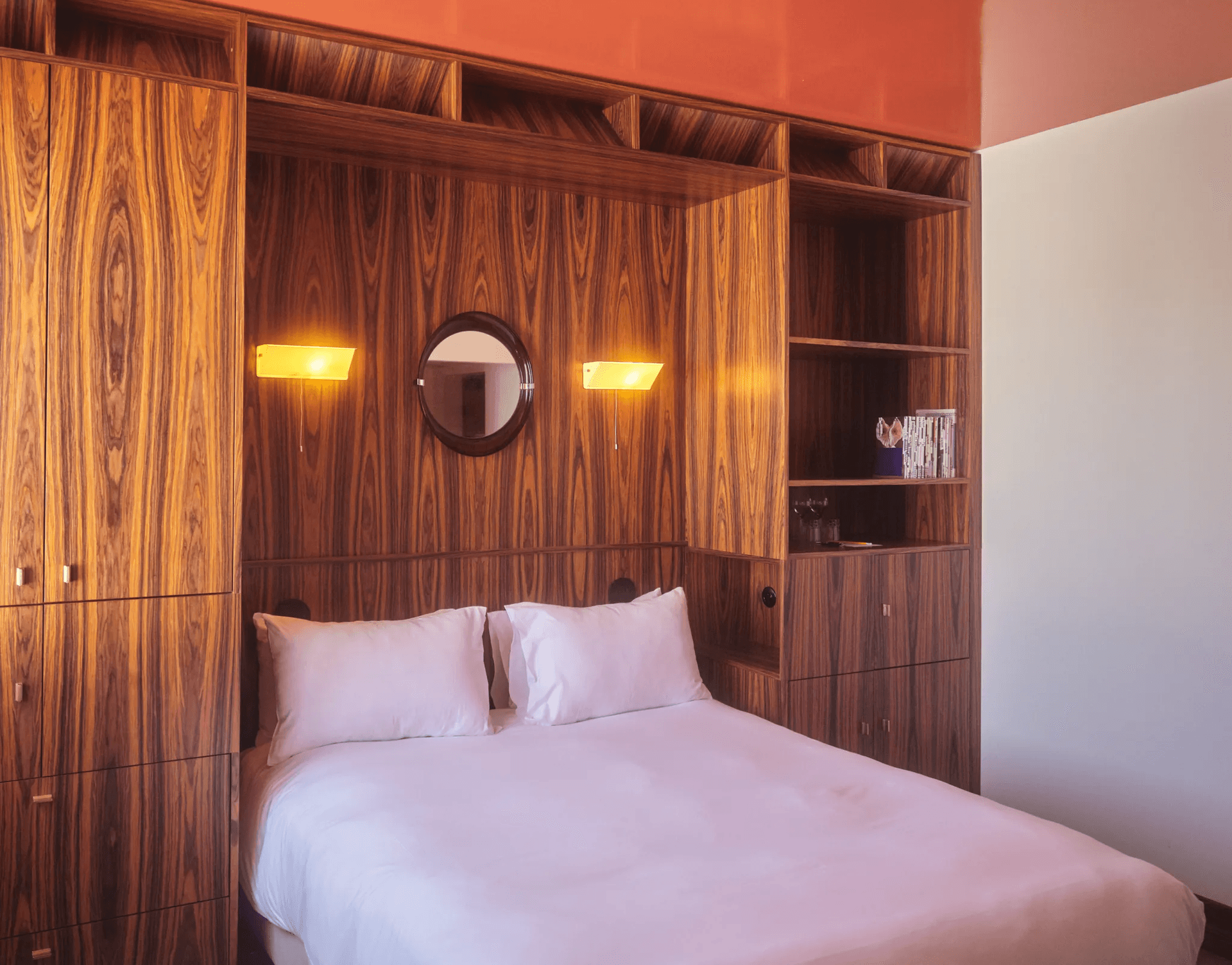 Chambre double de l'hôtel Encore Mieux à Arles